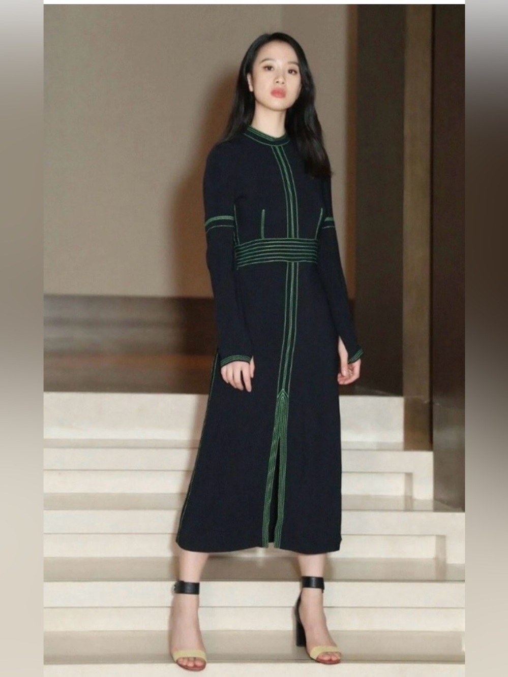 Burberry “Branwen “ midi dress - Picture 2 of 9